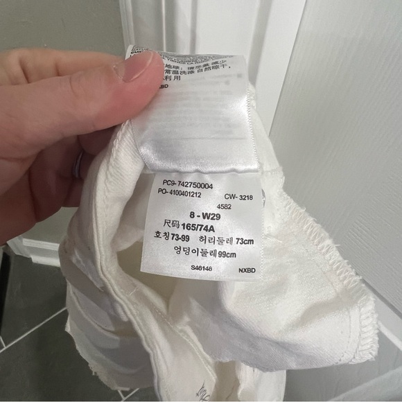 Levi's Signature High-Rise White Skirt - Picture 5 of 6